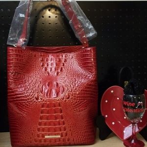 Brahmin Lg Amelia /Lava Melbourne leather 14"wide